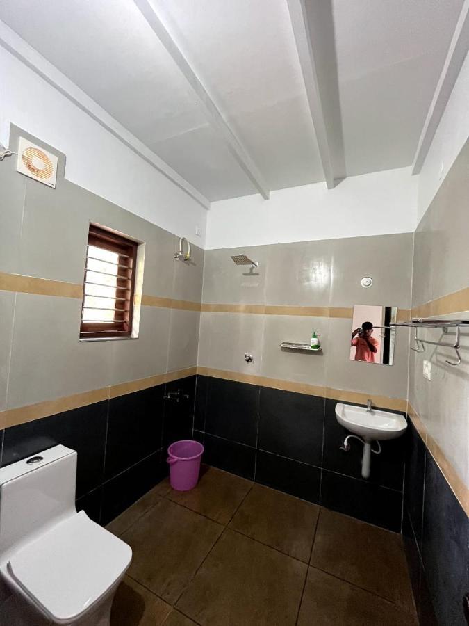 Kayalvarath Paradise Apartamento Mundrothuruth Exterior foto