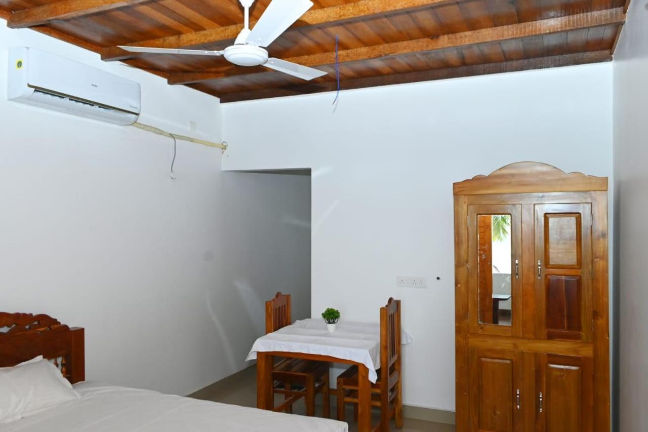 Kayalvarath Paradise Apartamento Mundrothuruth Exterior foto